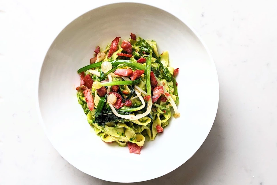 Tagliatelle with lardons and wild leeks image