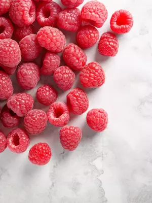 raspberries image