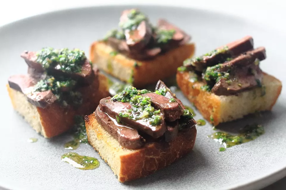 Seared Wood Pigeon and Garlic Toast image