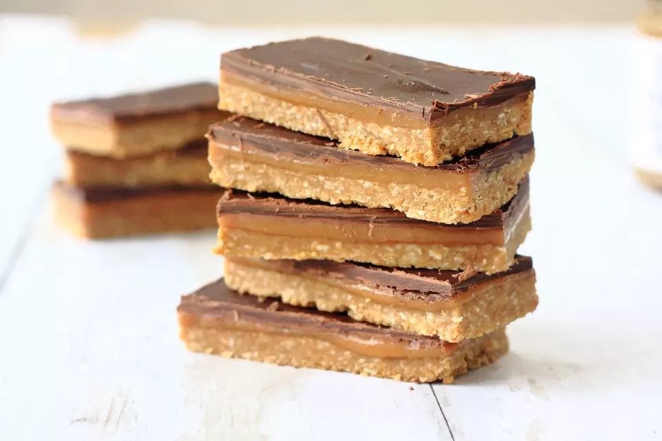 Peanut Caramel Biscuit Slice image