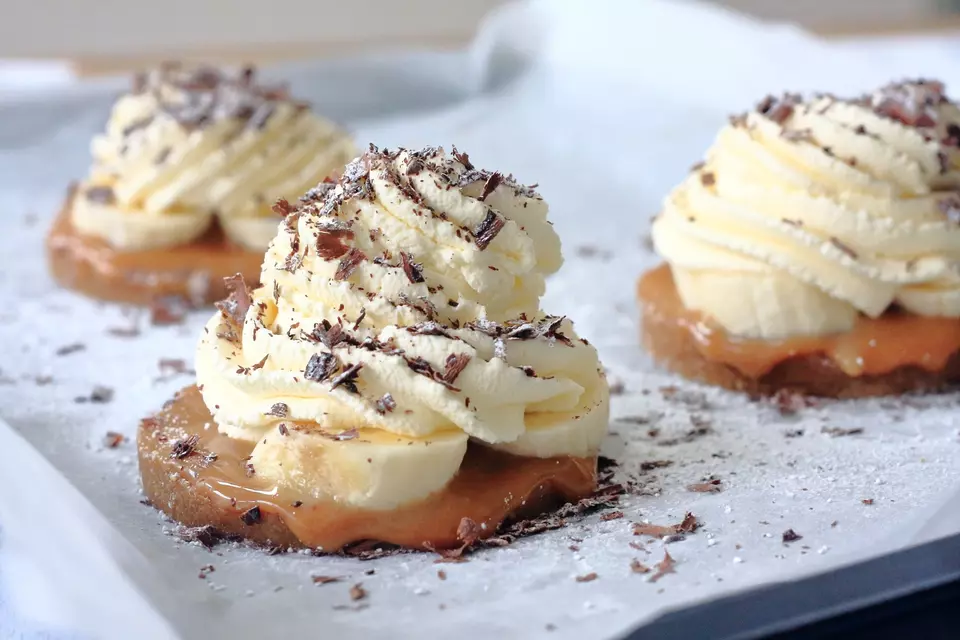 Peanut Caramel Banoffee Tarts image